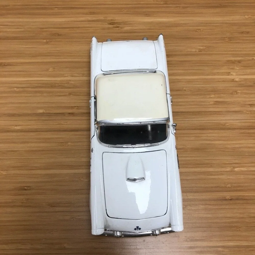 Road Signature ford thunderbird